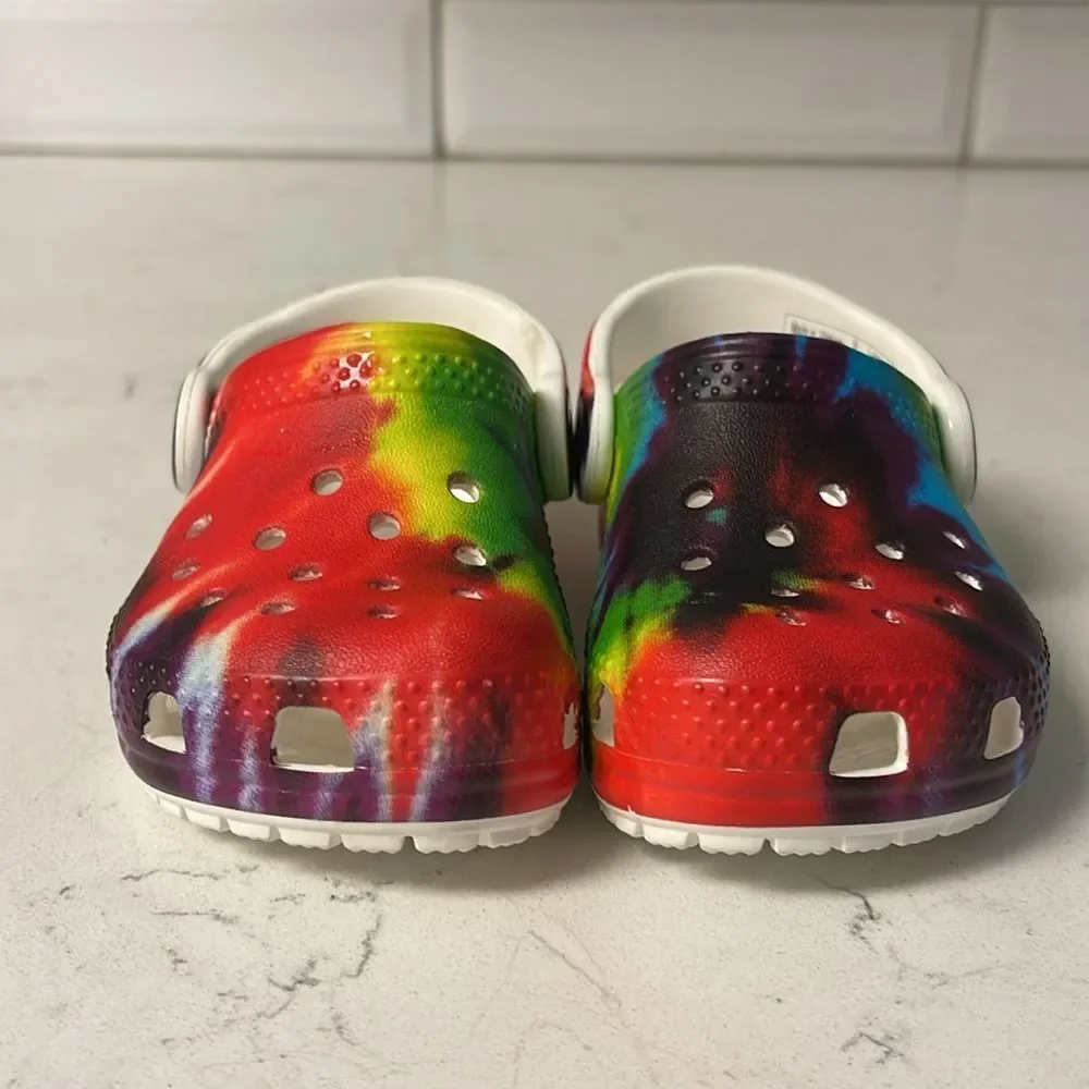 Crocs Littles Tie Dye Clogs Size 5 Classic Clog - Colorful